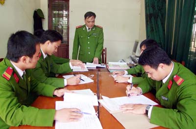 Công an các huyện Mỹ Hào, Văn Lâm Để nhân dân vui xuân, đón tết trong bình yên